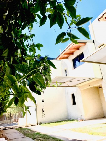 DUPLEX DE 2 DOR COCHERA PATIO PROPIO  GAS NATURAL SIN EXPENSAS