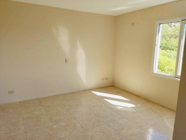 CASA GRANDE  VISTA  AL LAGO DE CATEGORIA