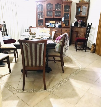 CASA DE CATEGORIA RECIBES DEPTOS  EN PERMUTA