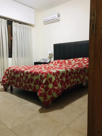 CASA DE CATEGORIA RECIBES DEPTOS  EN PERMUTA