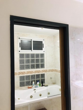 CASA DE CATEGORIA RECIBES DEPTOS  EN PERMUTA