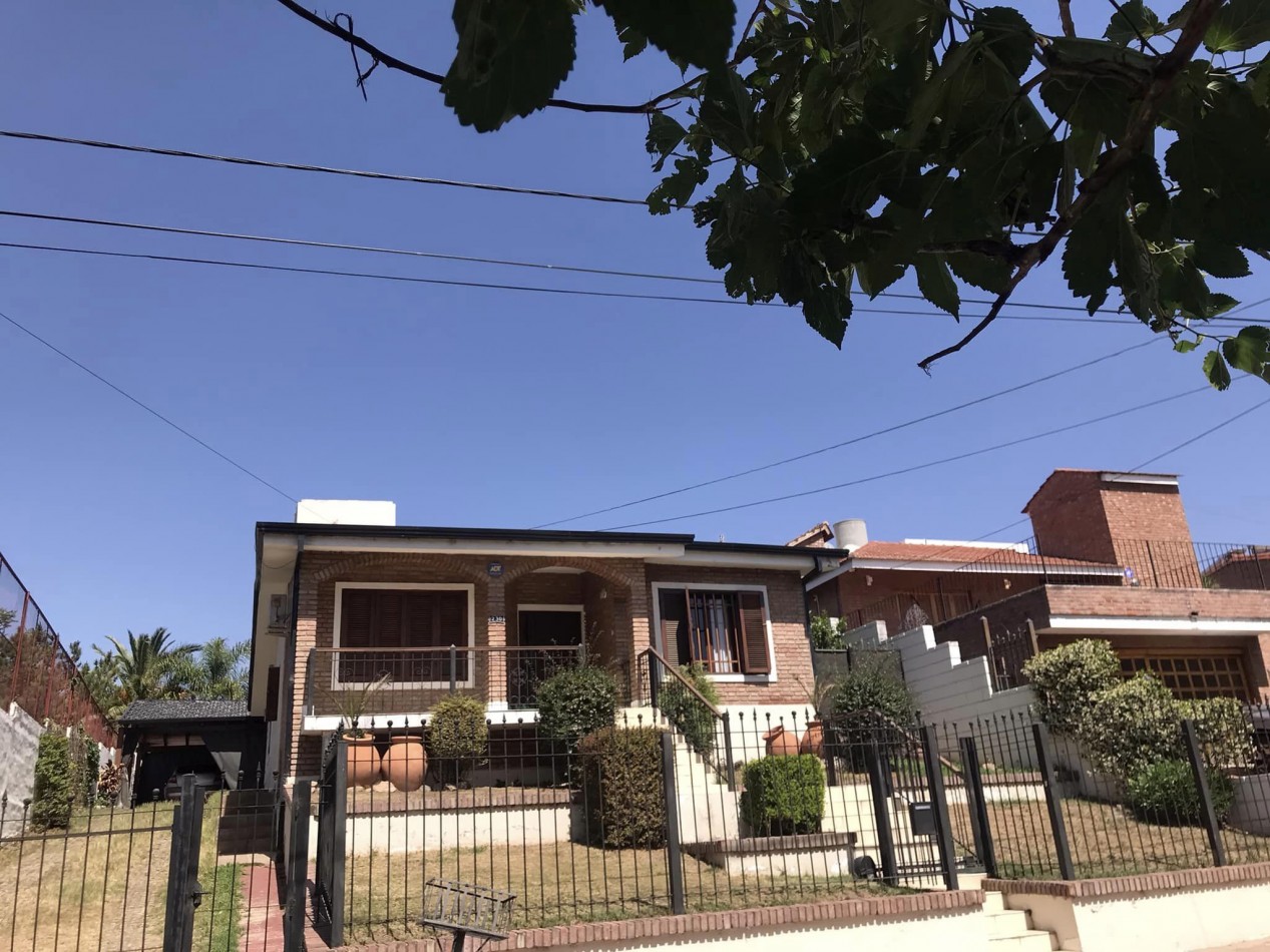 CASA EN PERMUTA POR DEPTOS EN CARLOS PAZ