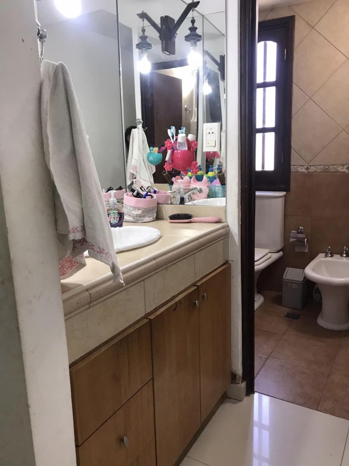 CASA EN PERMUTA POR DEPTOS EN CARLOS PAZ