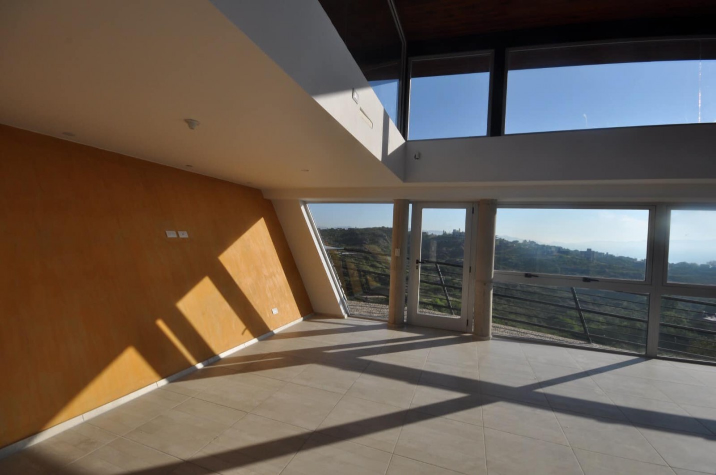 CASA BARCO DE DISEÑO EN VILLA DEL LAGO VISTA SOÑADA