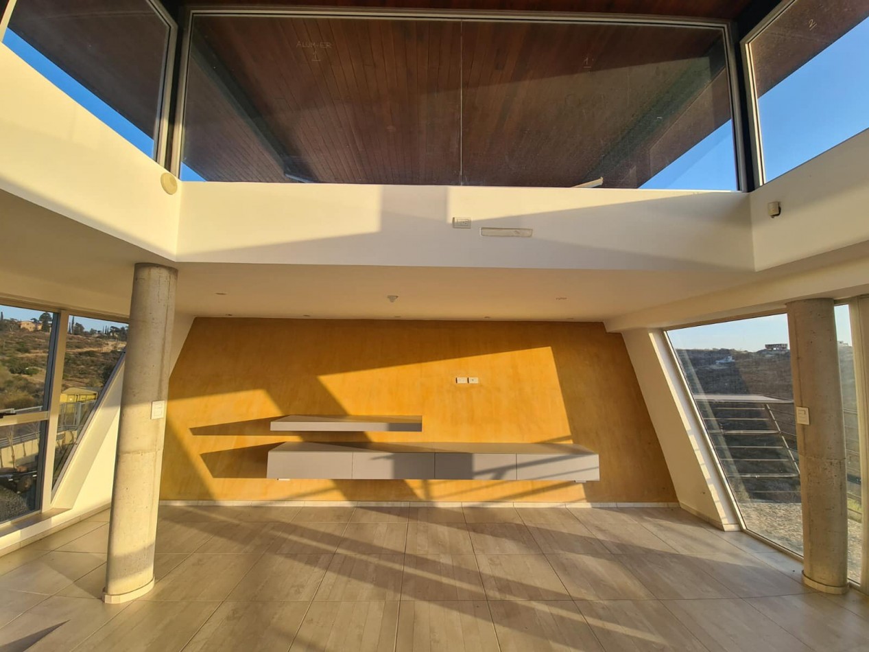 CASA BARCO DE DISEÑO EN VILLA DEL LAGO VISTA SOÑADA