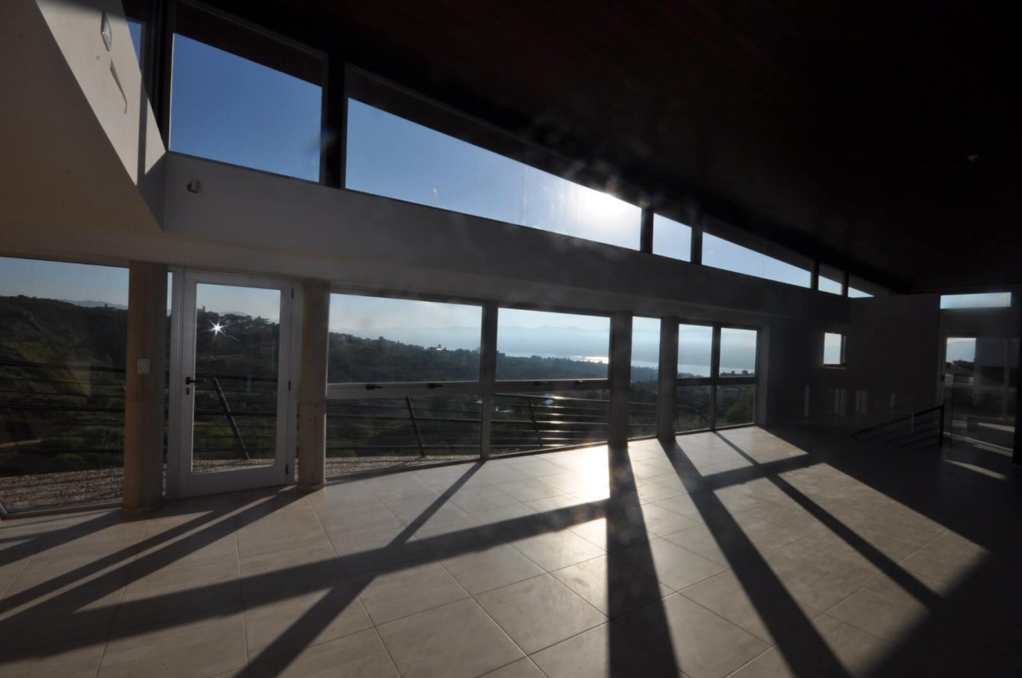 CASA BARCO DE DISEÑO EN VILLA DEL LAGO VISTA SOÑADA