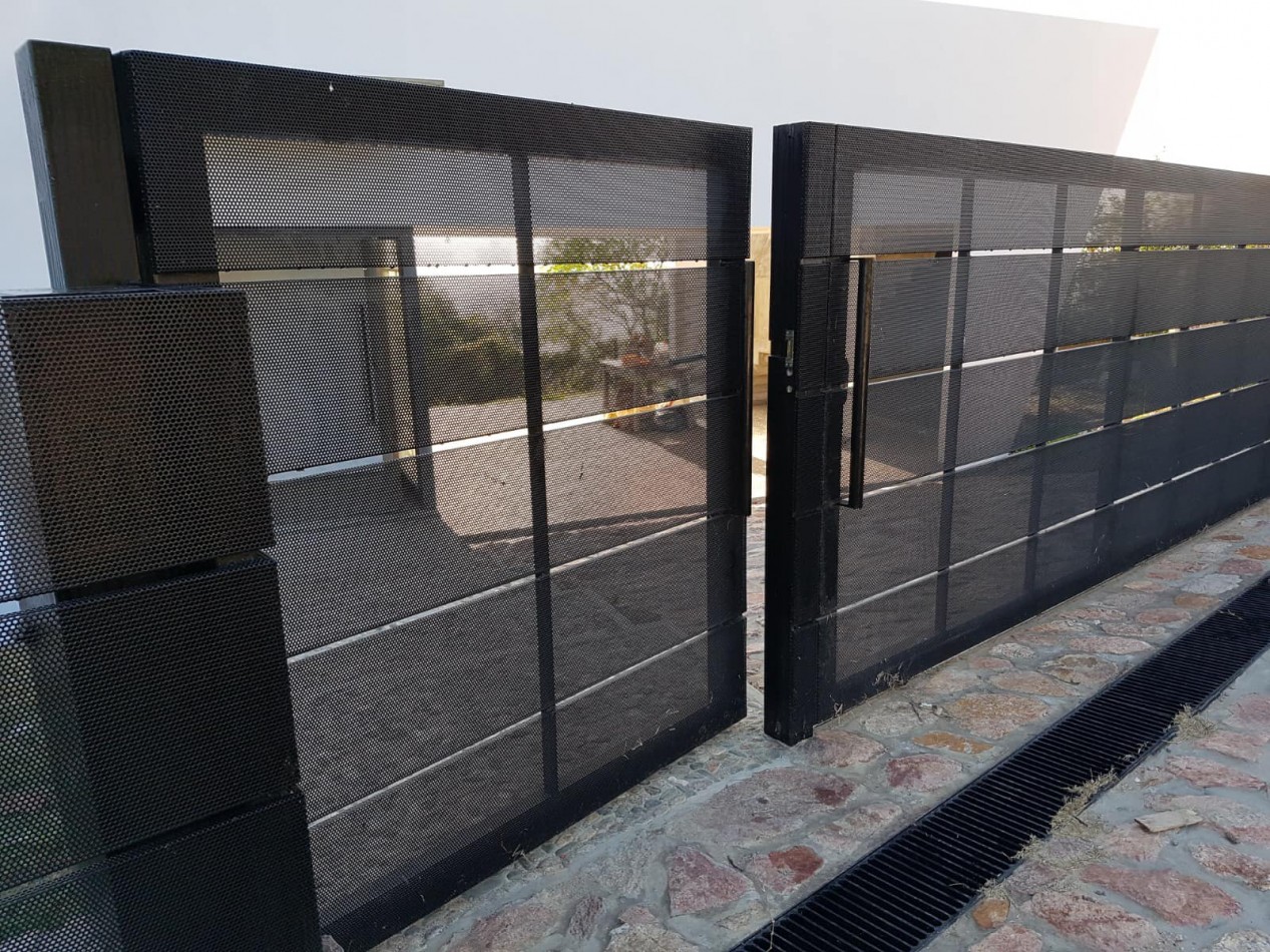 CASA BARCO DE DISEÑO EN VILLA DEL LAGO VISTA SOÑADA