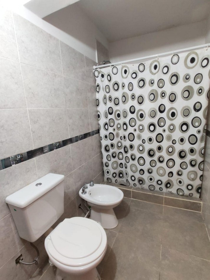 DEPARTAMENTO AMPLIO CON PATIO 