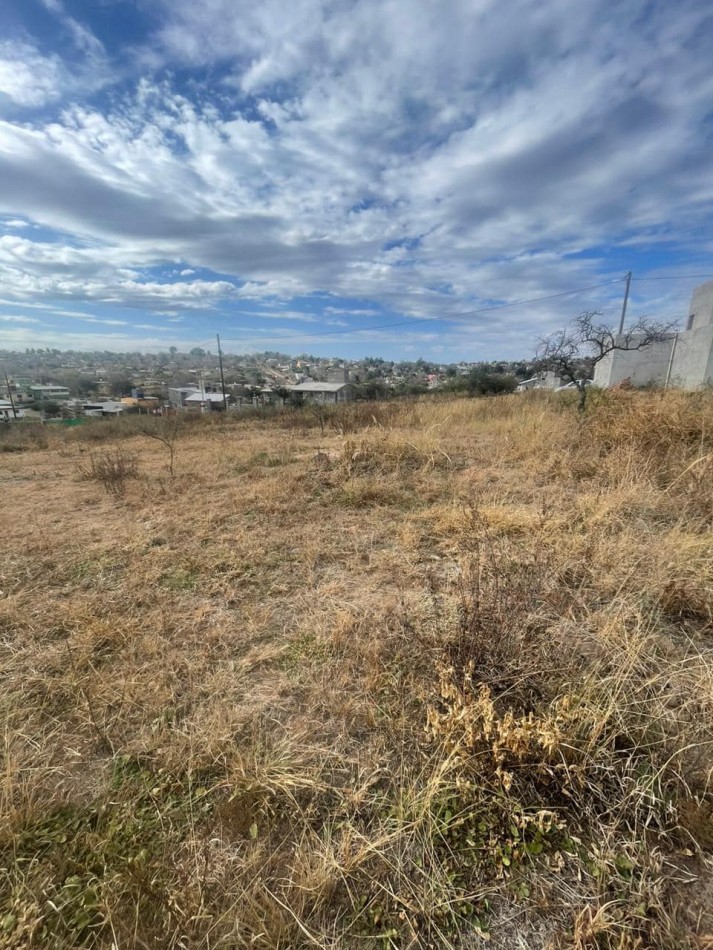 LOTE 800m PLANO CON ESCRITURA LUZ AGUA MEJOR MANZANA DE  VALLE DEL SOL