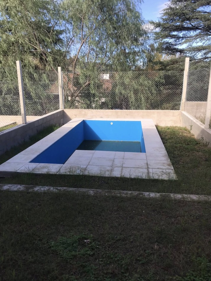 DUPLEX NUEVO CON TERRAZA PATIO PILETA PROPIA COCHERA  NO PAGA EXPENSAS 