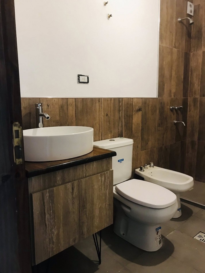 DUPLEX NUEVO CON TERRAZA PATIO PILETA PROPIA COCHERA  NO PAGA EXPENSAS 