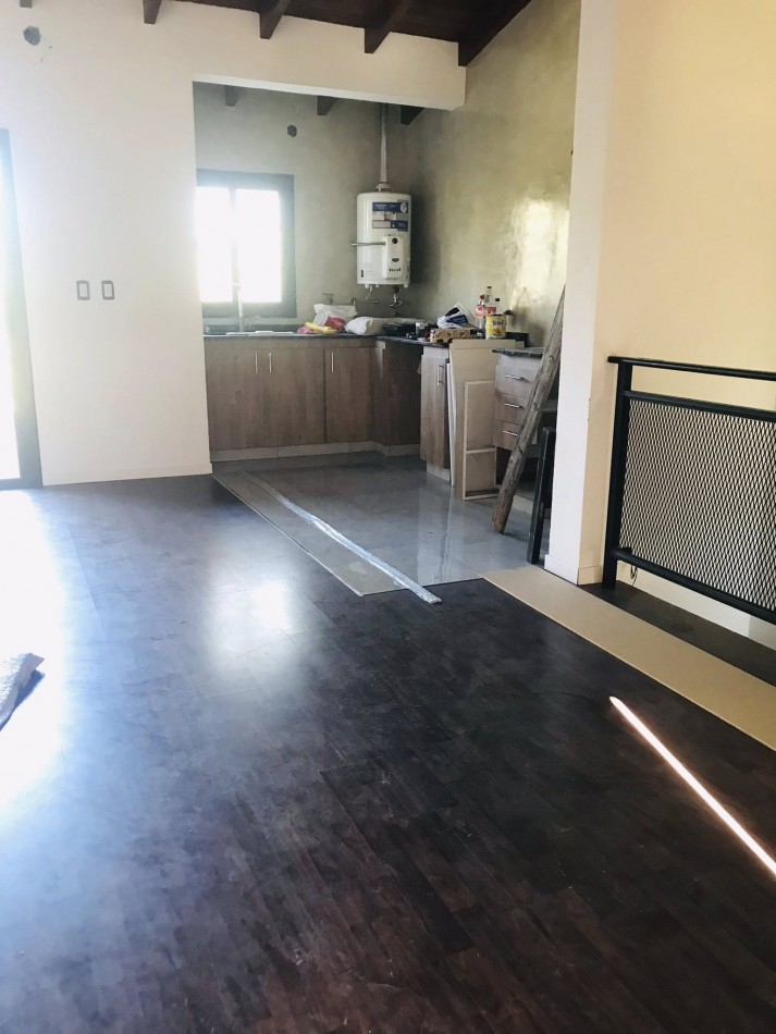 DUPLEX NUEVO CON TERRAZA PATIO PILETA PROPIA COCHERA  NO PAGA EXPENSAS 