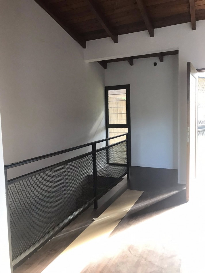 DUPLEX NUEVO CON TERRAZA PATIO PILETA PROPIA COCHERA  NO PAGA EXPENSAS 