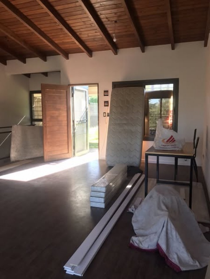 DUPLEX NUEVO CON TERRAZA PATIO PILETA PROPIA COCHERA  NO PAGA EXPENSAS 