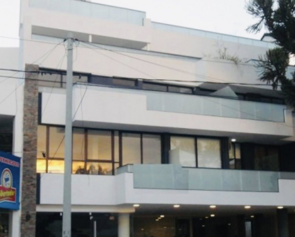 DEPARTAMENTO EN EL VOW CON TERRAZA Y COCHERA