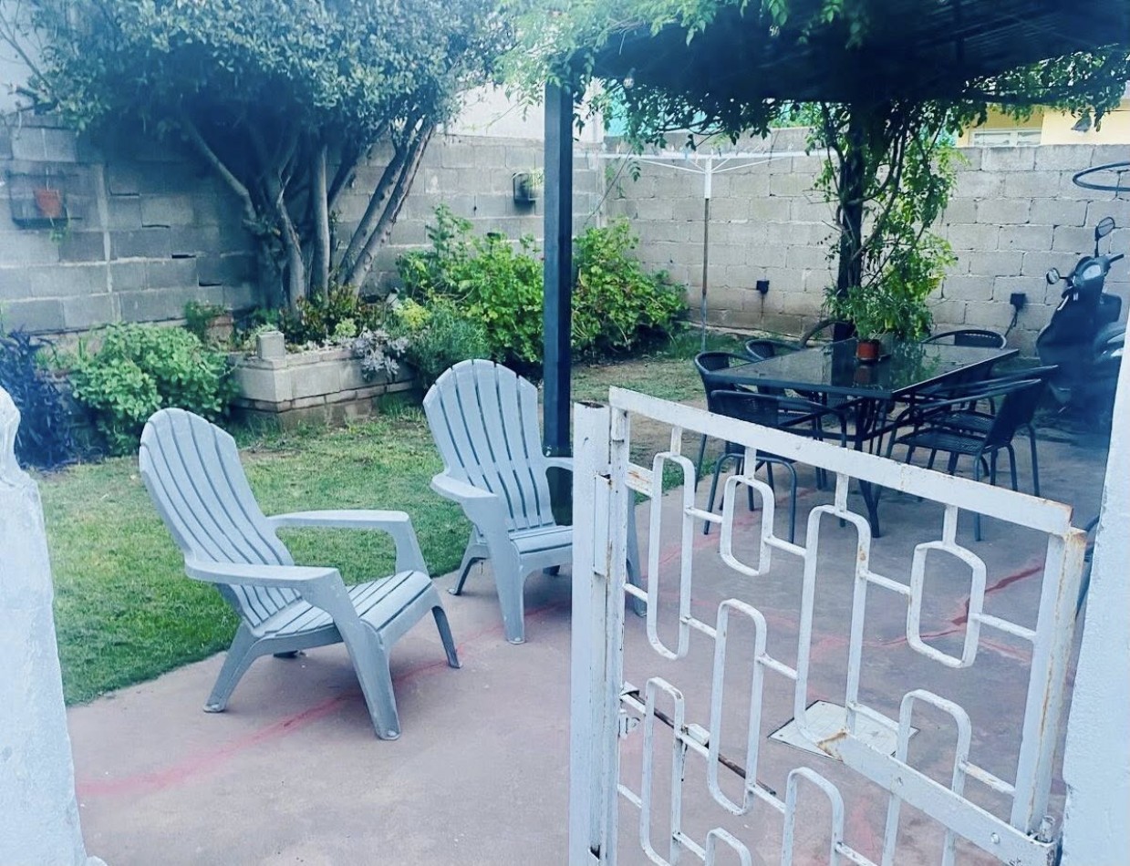 CASA DE 3 DOR 2 BAÑOS COCHERA PILETA