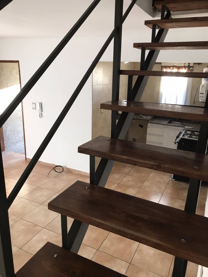 DUPLEX DE 2 DOR COCHERA PATIO PROPIO  GAS NATURAL SIN EXPENSAS