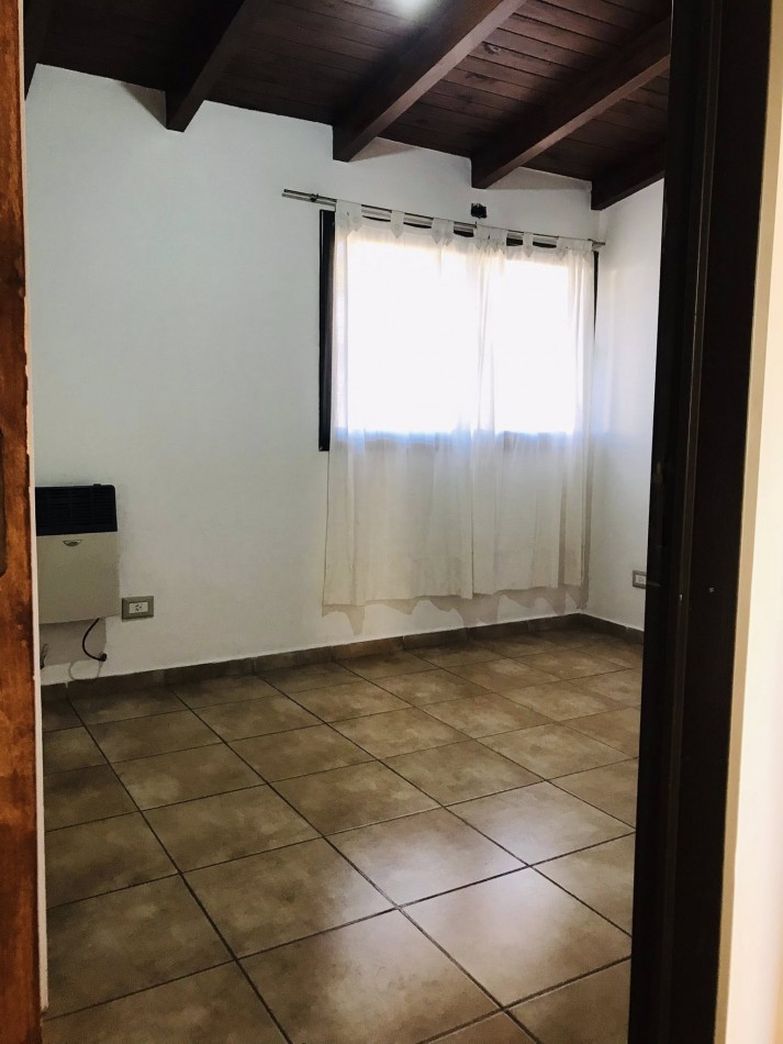 DUPLEX DE 2 DOR COCHERA PATIO PROPIO  GAS NATURAL SIN EXPENSAS