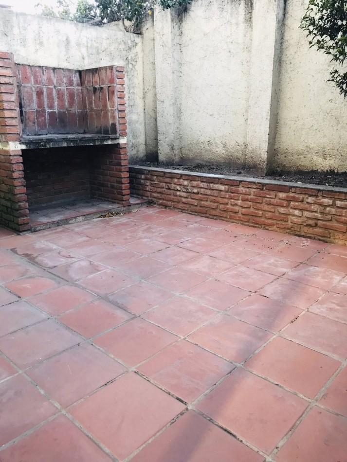 DUPLEX DE 2 DOR COCHERA PATIO PROPIO  GAS NATURAL SIN EXPENSAS
