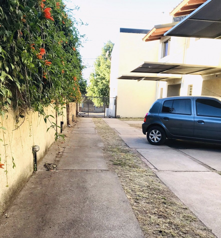 DUPLEX DE 2 DOR COCHERA PATIO PROPIO  GAS NATURAL SIN EXPENSAS