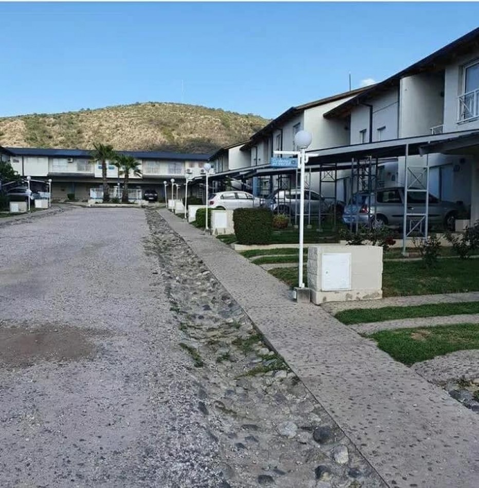 DEPARTAMENTO 2 DOR 1 BAÑO COCHERA PATIO PILE