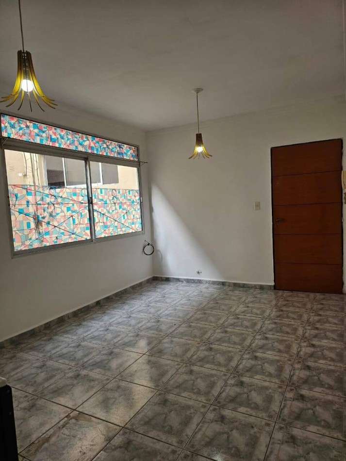 DEPARTAMENTO  1 dormitorio EN EL CENTRO CON ESCRITURA RECICLADO