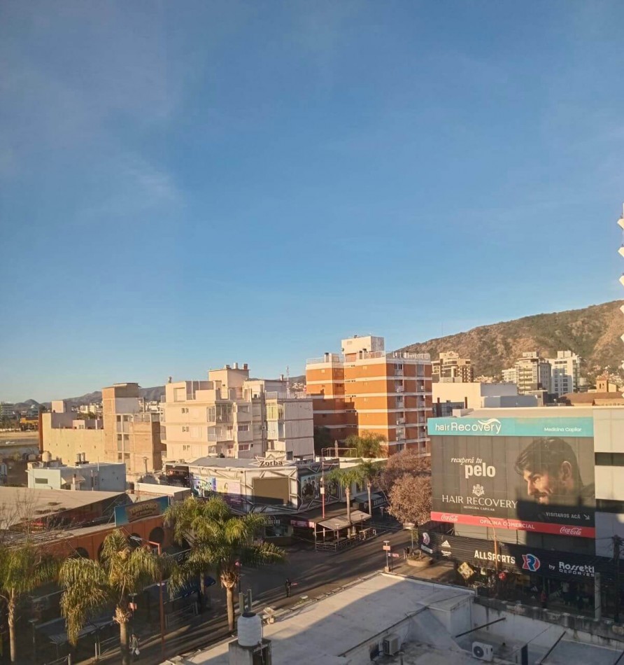 DEPARTAMENTO EN GALERIA PLENO CENTRO