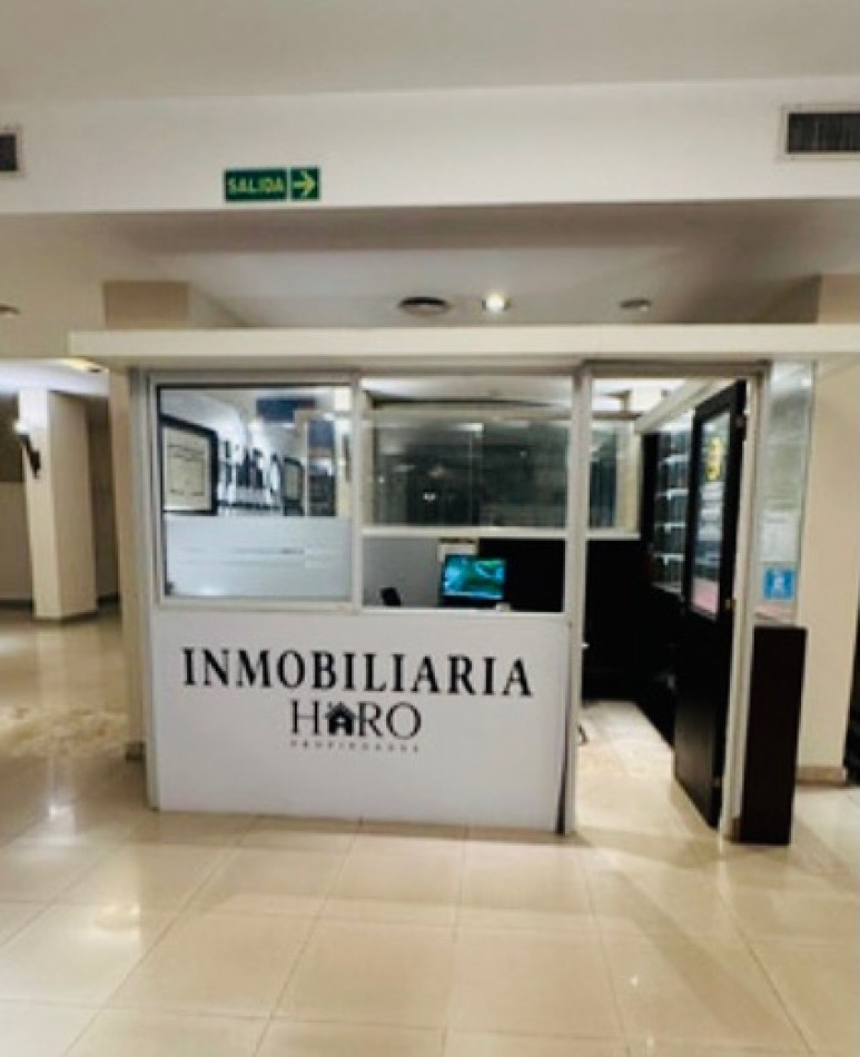 LOCAL EN GALERIA MELOS