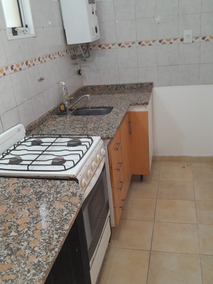 DEPARTAMENTO PATIO CON ASADOR COCHERA 1 DOR