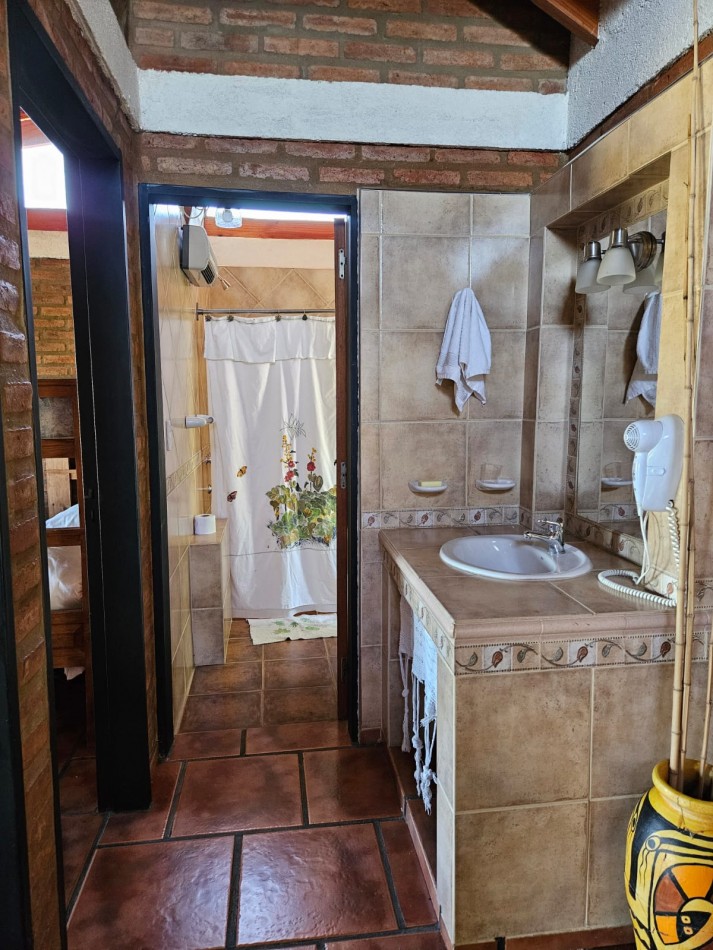 Complejo de 5 Cabañas listas para trabajar