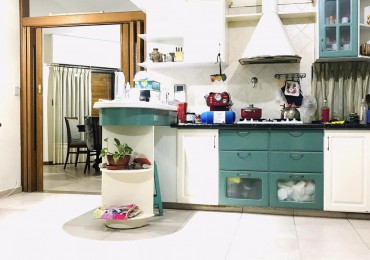 CASA DE CATEGORIA RECIBES DEPTOS  EN PERMUTA