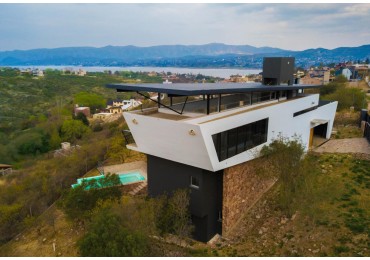 CASA BARCO DE DISEÑO EN VILLA DEL LAGO VISTA SOÑADA
