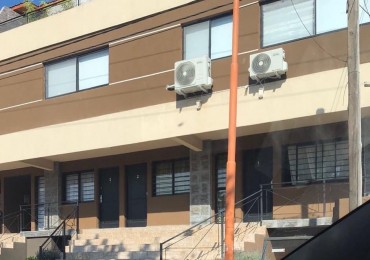 DEPARTAMENTO AMPLIO CON PATIO 