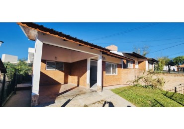 CASA NUEVA CON PATIO 